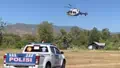 Polres Ende Salurkan Bansos ke Dua Desa Terisolasi Pascagempa , Bantuan Diantar dengan Helikopter Polri