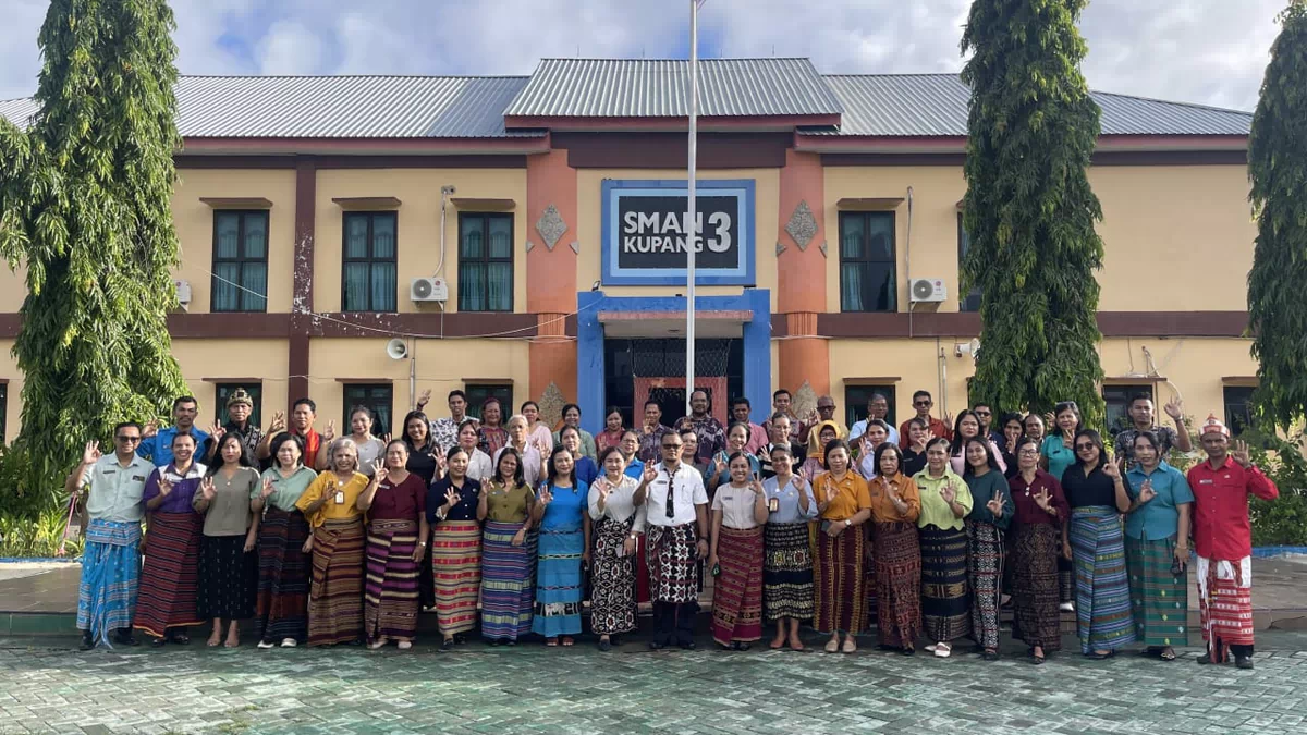 Kepsek SMAN 3 Kupang Bantah Pungutan IPP Rp150 Ribu, Tegaskan Sesuai Pergub