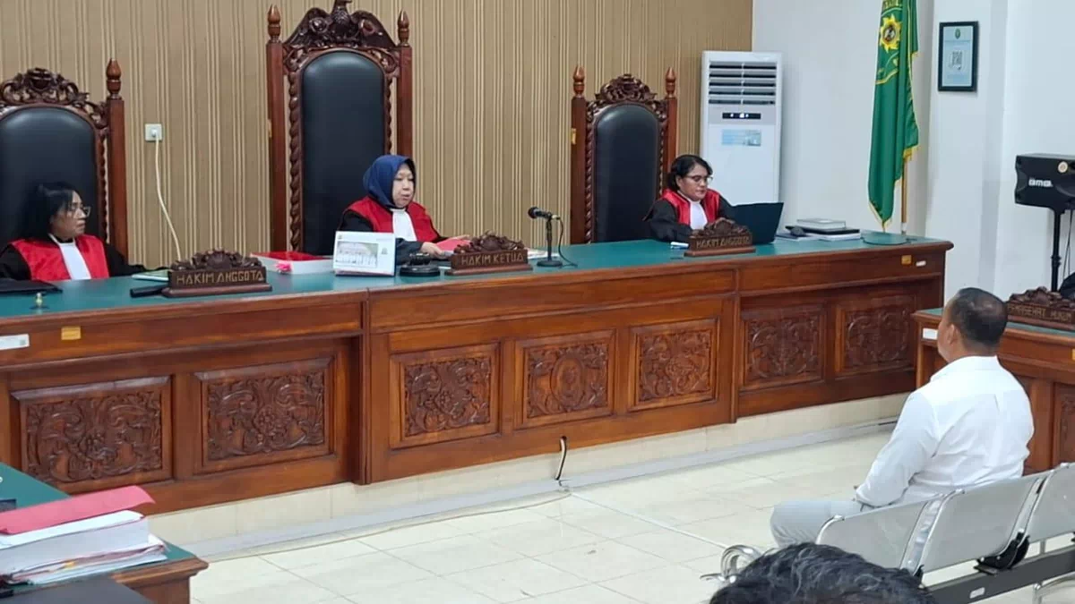 Eksepsi Ditolak, Hakim Lanjut Sidang, Anggota DPRD Hanura Mokris Lay Hadapi Ancaman 6 Tahun Penjara