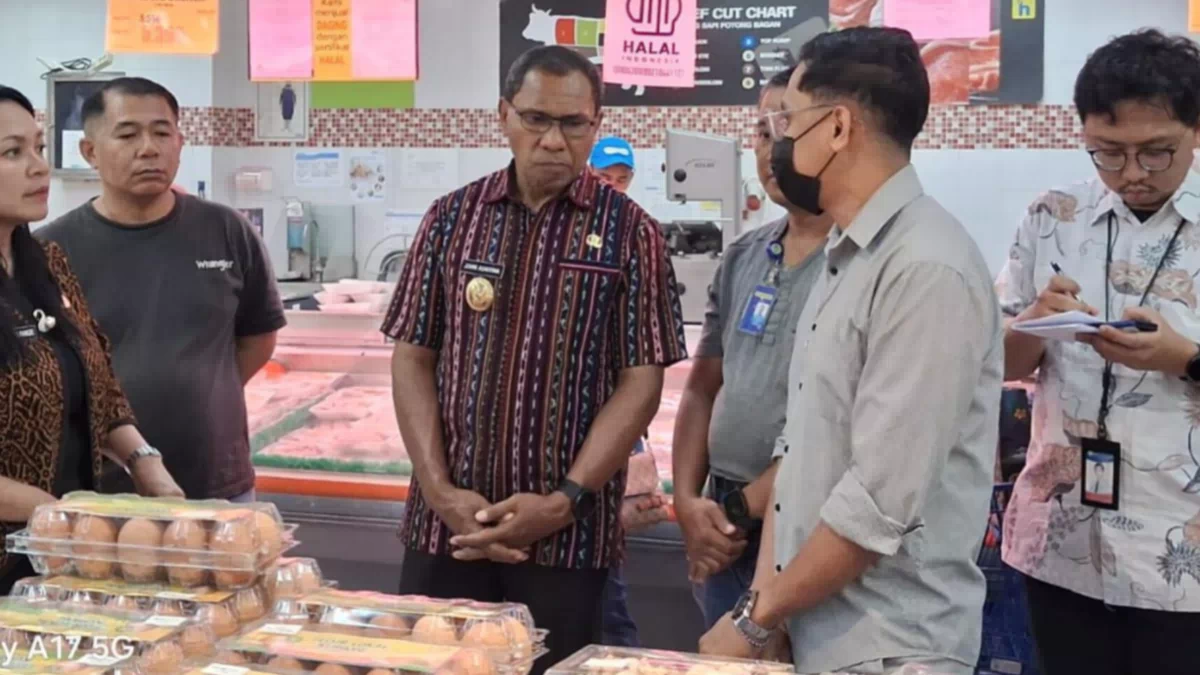 Sidak Harga Sembako di Kupang, Wagub Johni Asadoma,Beras SPHP Kosong, Minyak Goreng dan Elpiji Naik