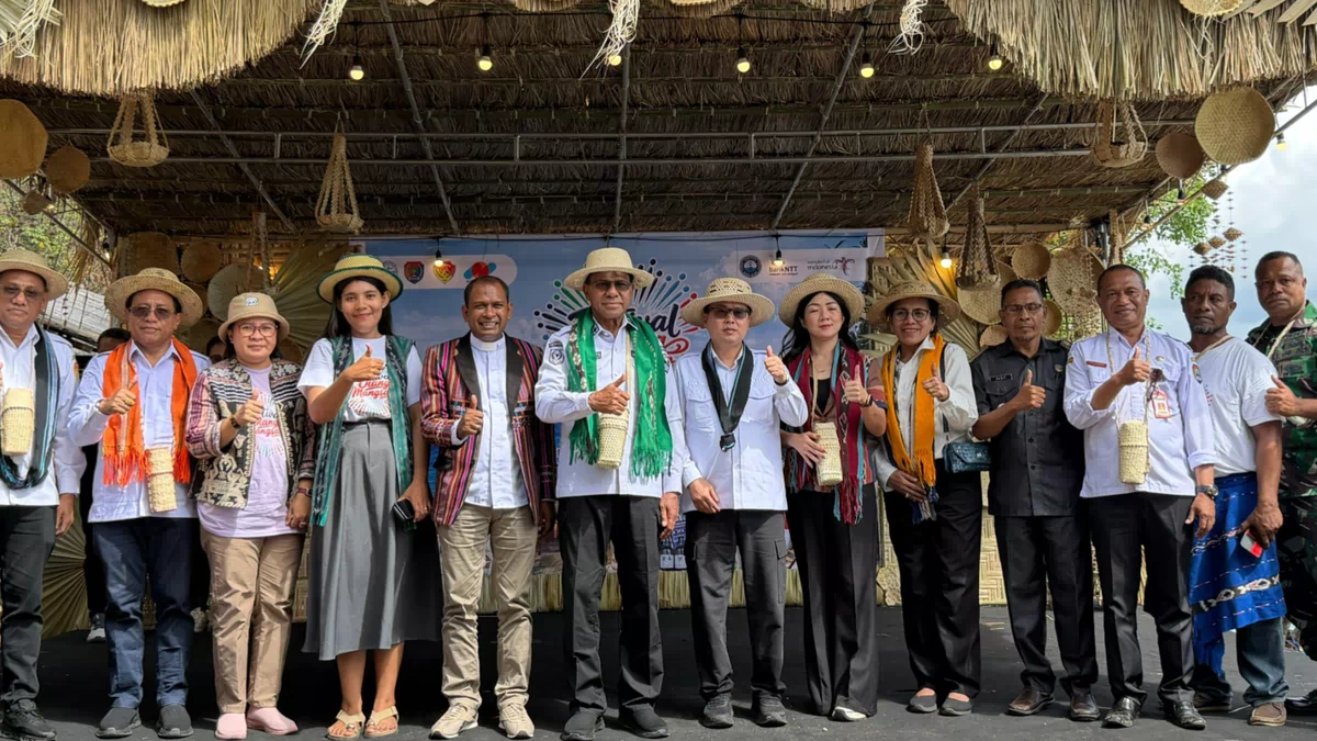 Buka Festival Olang Mangsari,Wagub NTT Dorong Pulau Pura Jadi Destinasi Wisata Unggulan dan Motor Ekonomi Warga