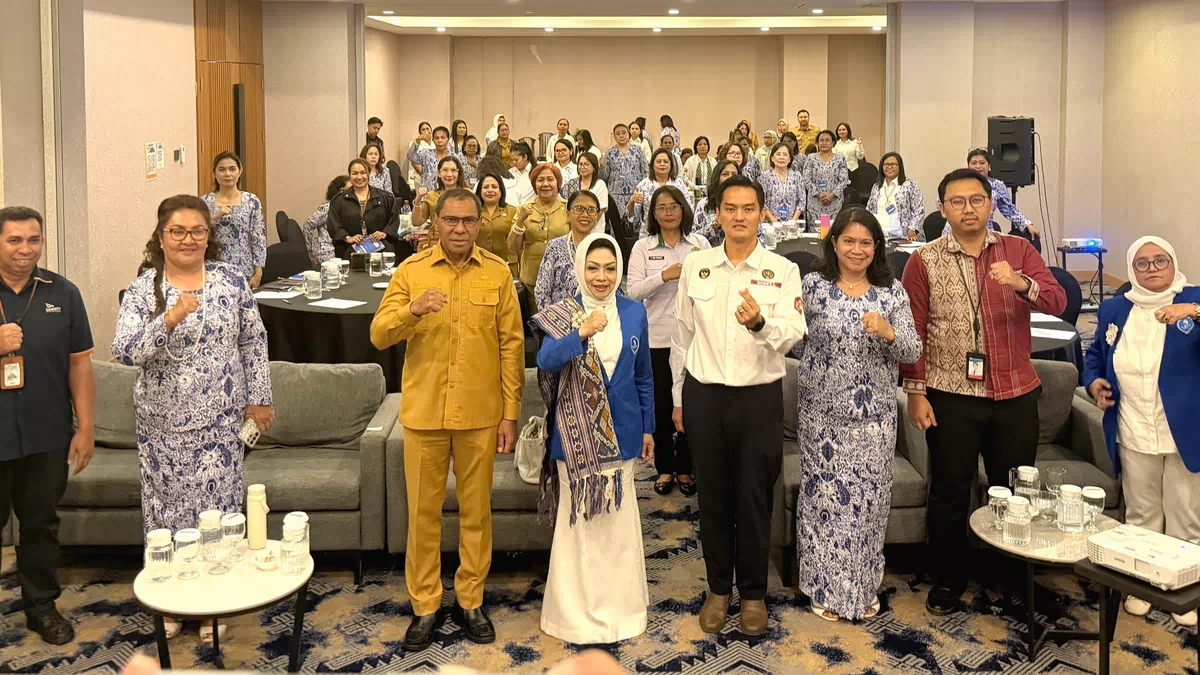Rakerda IWAPI NTT, Wagub Johni Asadoma Dorong Pengusaha Perempuan Perluas Pasar Produk Lokal
