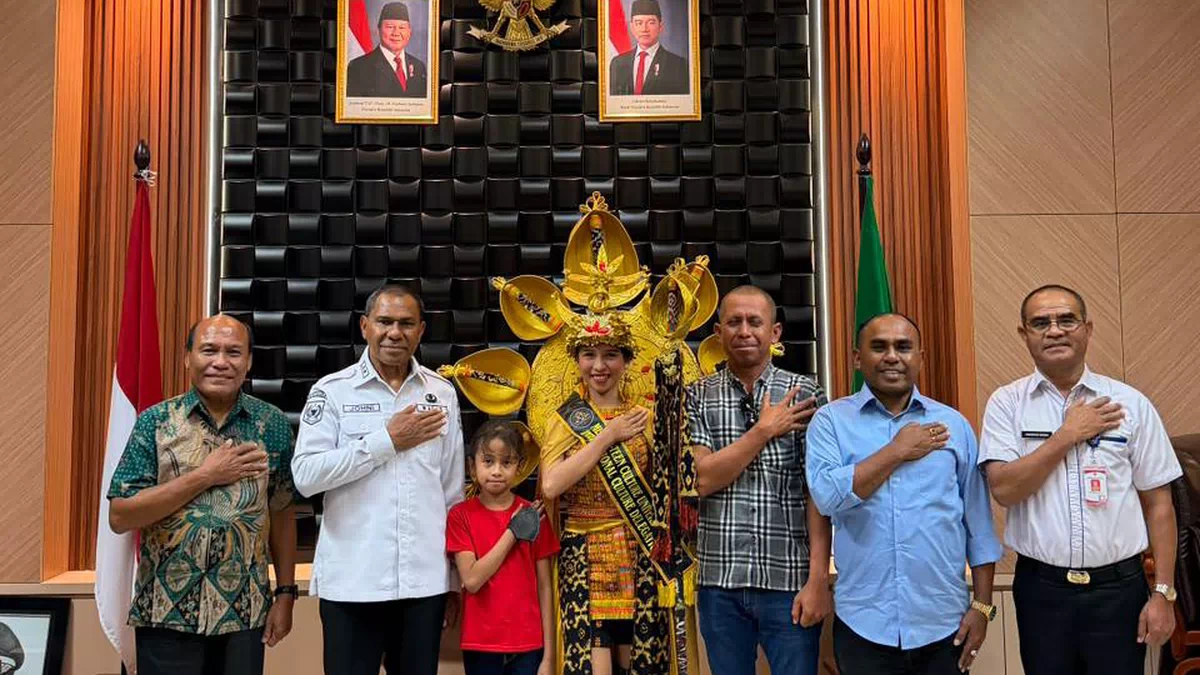 Wagub NTT Jhoni Apresiasi Mayana  
Saleky, Pelajar Rote Ndao yang Ukir Prestasi di Ajang Internasional
