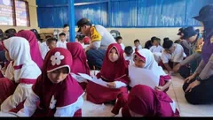 Kapolda NTT Rudy Darmoko Resmikan Sekolah di Pulau Kukusan,Bawa Bantuan& Beri Trauma Healing