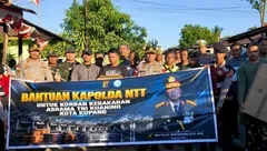 Solidaritas TNI-Polri, Kapolda NTT Bantu 9 Keluarga Terdampak Kebakaran Asrama TNI AD