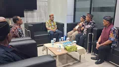 Disambut Tarian Adat Alor, Wagub NTT Johni Asadoma Silaturahmi dengan Diaspora di Tarakan