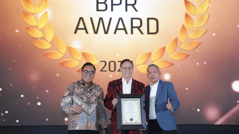 BPR Christa Jaya Kupang Raih Peringkat 6 Nasional, Nomor 1 di NTT dalam BPR Award
