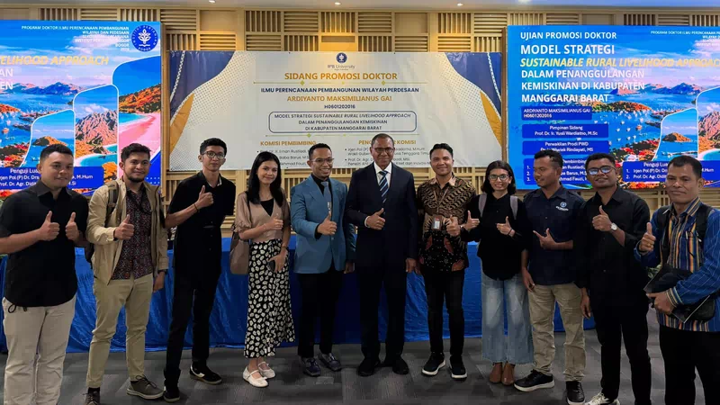 Wagub NTT Jadi Penguji Doktor di IPB, Riset Kemiskinan Manggarai Barat Diusulkan Jadi Acuan Kebijakan Nasional