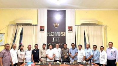 Rapat Perdana di Komisi III, Direksi Baru Bank NTT Siap Pembenahan, KUB Final, Target Laba Rp 262 Miliar