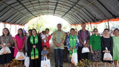 Wagub Johni Asadoma Dampingi Korban Bencana Belo Lewat Ibadah di Tenda Darurat dan Salurkan Bantuan