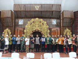 Turun ke Bali, Wagub NTT Johni Asadoma Redam Stigma Negatif terhadap Warga NTT