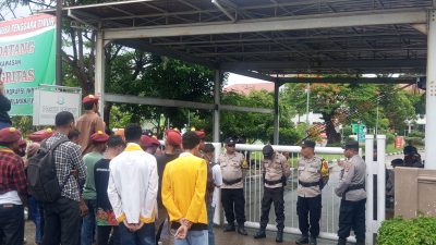 PMKRI Kupang Demo Kejati NTT, Desak Jaksa Tahan Mokris Lay Saat Tahap II karena Dinilai Tak Bermoral