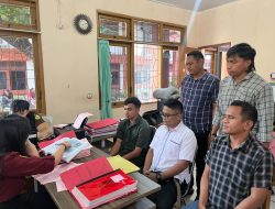 Pesta Moke Berujung Penganiayaan, Polsek Maulafa Limpahkan Tersangka ke Kejari Kota Kupang