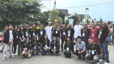 Wapres Gibran Raka Lepas Festival Paskah di Kupang, Aksi Remas Solor Bagikan Air Jadi Simbol Toleransi