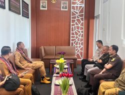 Wagub NTT ke Flotim, Tinjau Bencana di Adonara- Solor dan Serahkan Bantuan untuk Warga