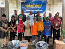 Wagub NTT Dorong Warga Oetefu Ciptakan Produk Unggulan Desa Tenteng Gula Disiapkan Jadi Ekonomi Baru