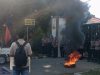 Bakar Ban di Depan Polda NTT, Aliansi Mahasiswa Desak Kapolri Copot Kapolda dan Dirkrimsus Terkait Kasus Lika-Liku,BBM